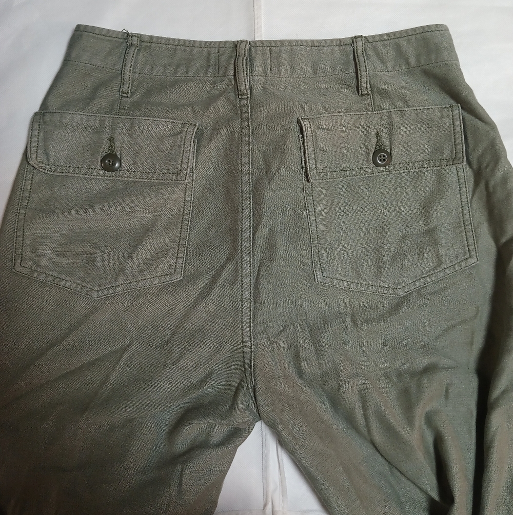 Frame Denim Women's Cropped Cargo Pants In Military Green